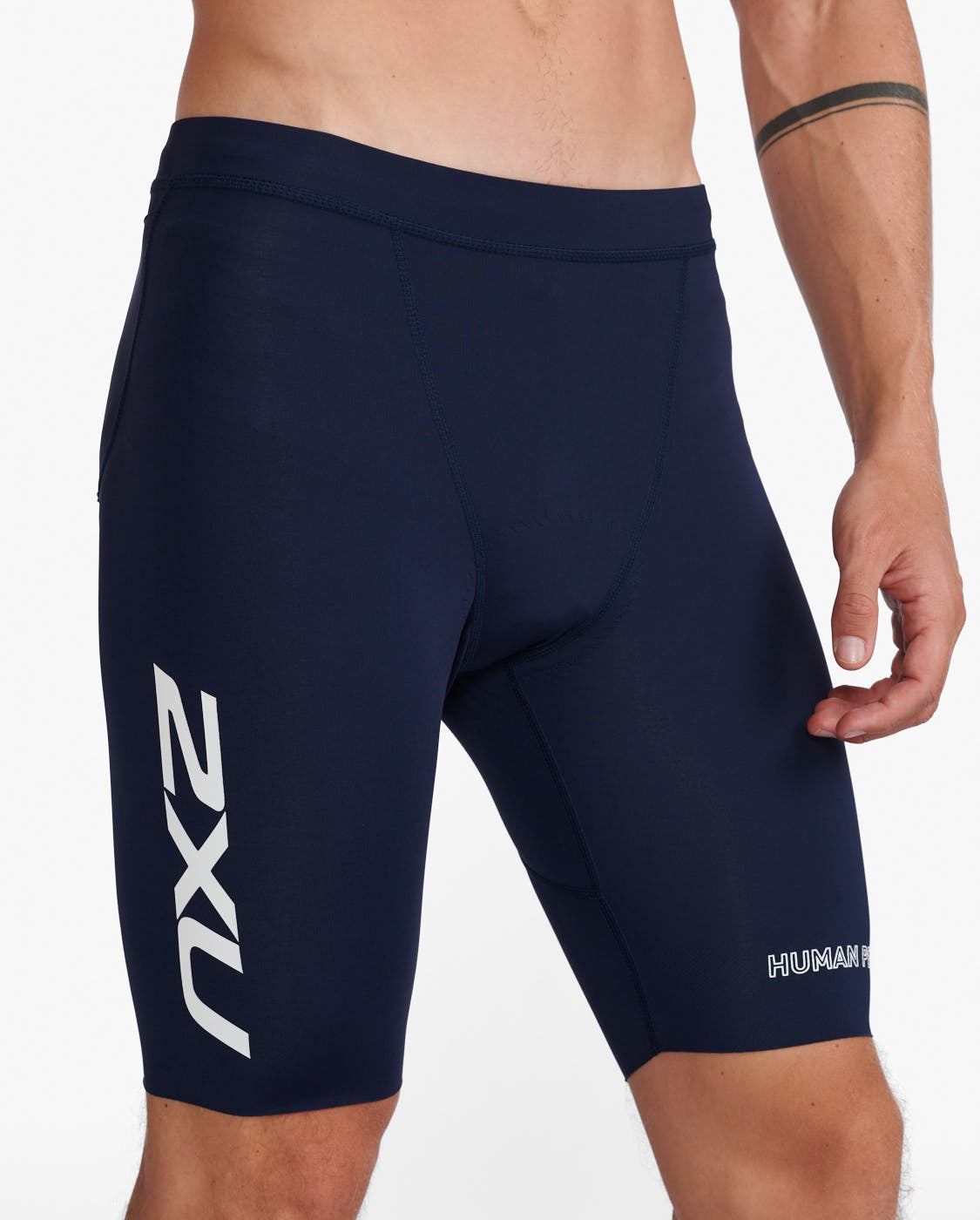 2XU Aero 9 Inch Tri Short, Herren, midnight/tumeric