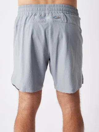 2XU Aero 7 Inch Short, Herren, hellgrau