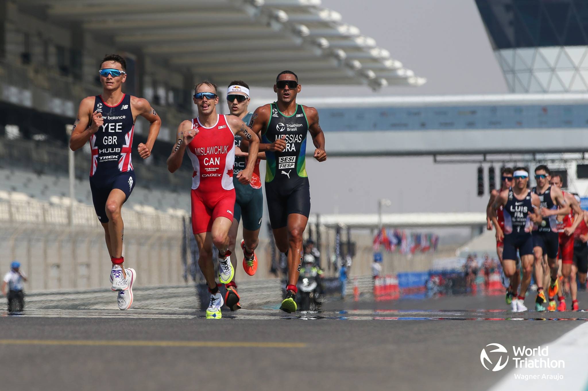 WTCS Auftakt in Abu Dhabi: britischer Doppelsieg durch Alex Yee und Beth Potter, Gustav Iden auf Platz 52