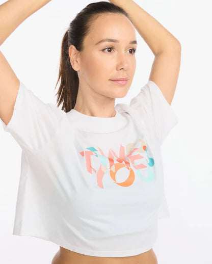 2XU Motion Form Crop Tee, Damen, White/Two Times You