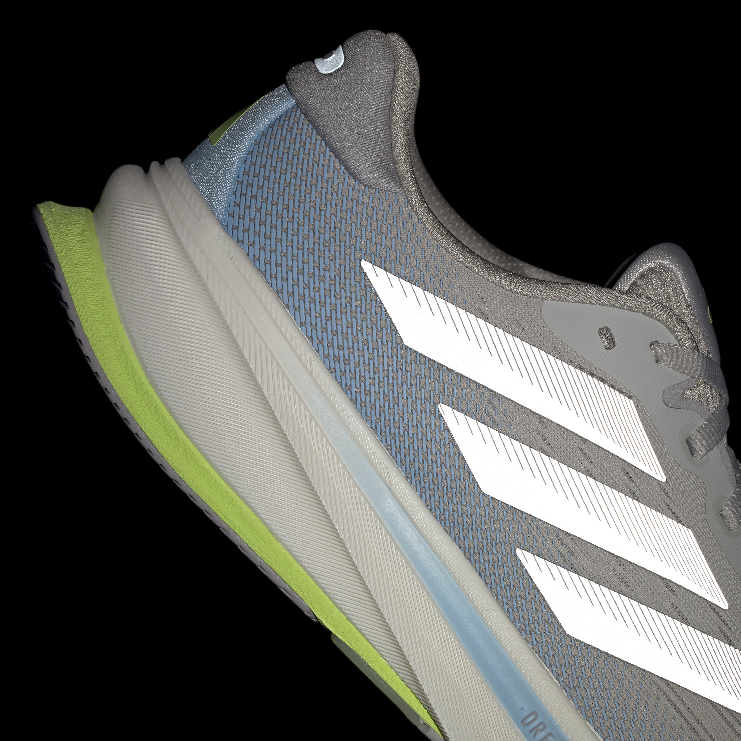 Reflektorische Details rechter Schuh Fersenbereich