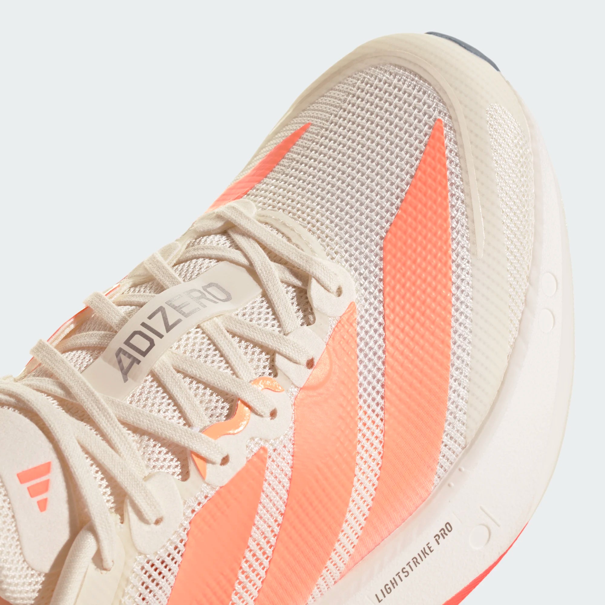 Detailansicht Zehenbereich rechter Schuh