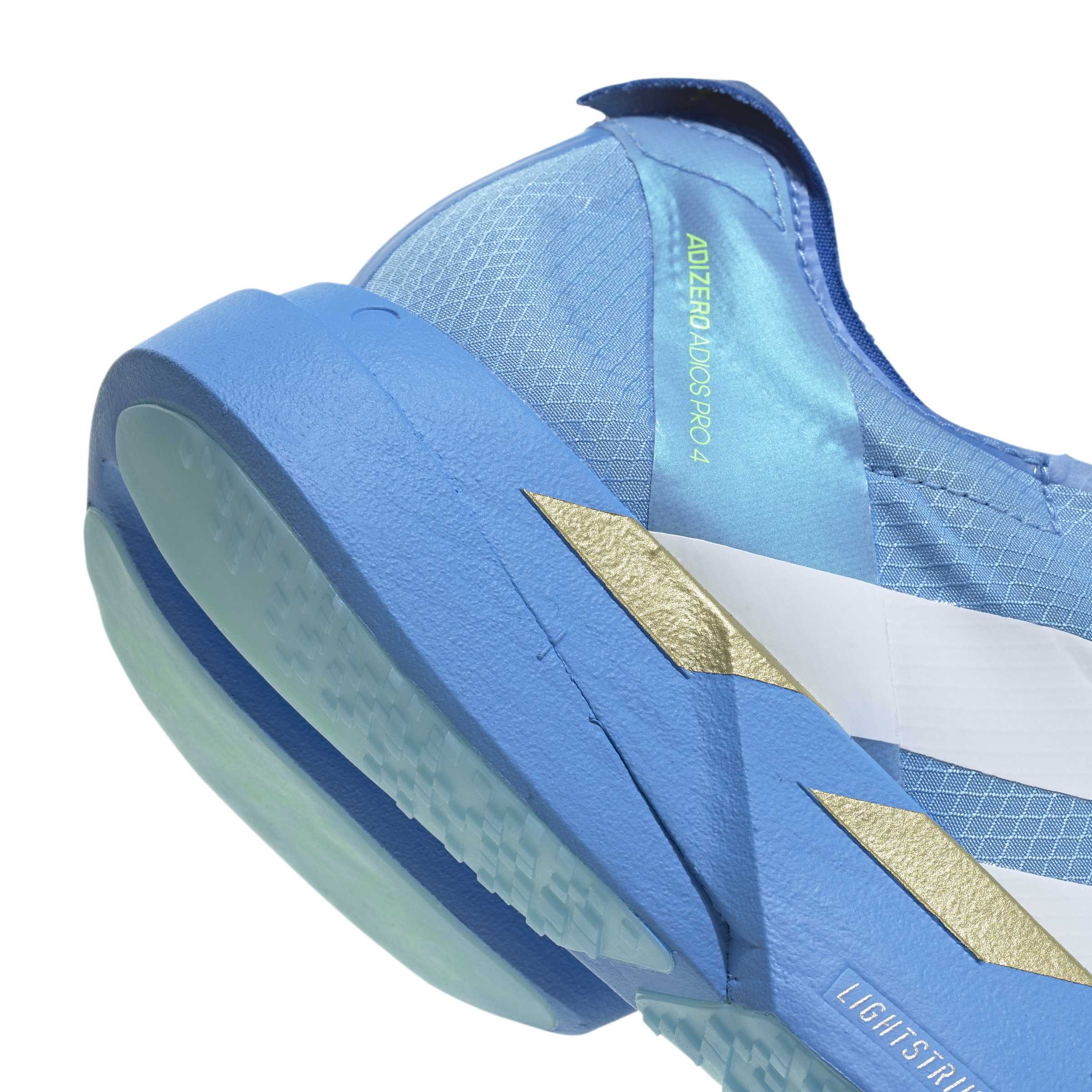 Detailansicht Fersenbereich rechter Schuh