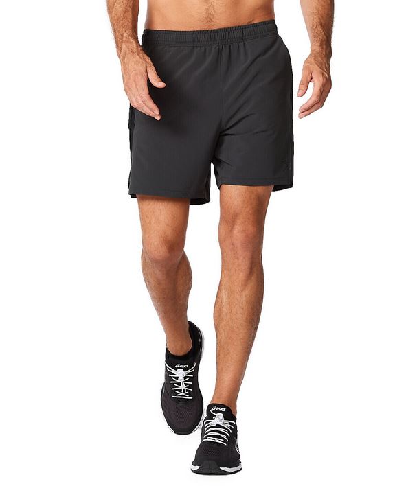 2XU Motion 6 Inch Shorts, Herren, Black