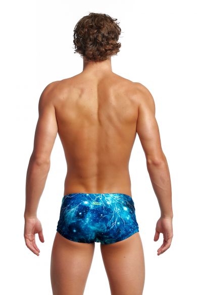 Tragebild Badehose von hinten