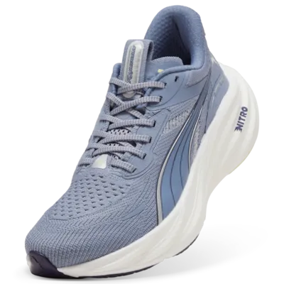 Schrägansicht linker Schuh von vorne