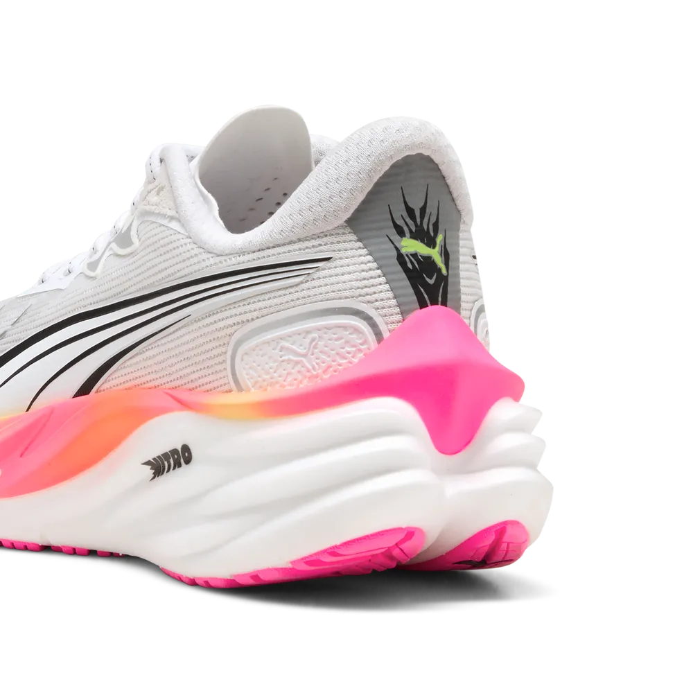 Detailansicht Fersenbereich linker Schuh