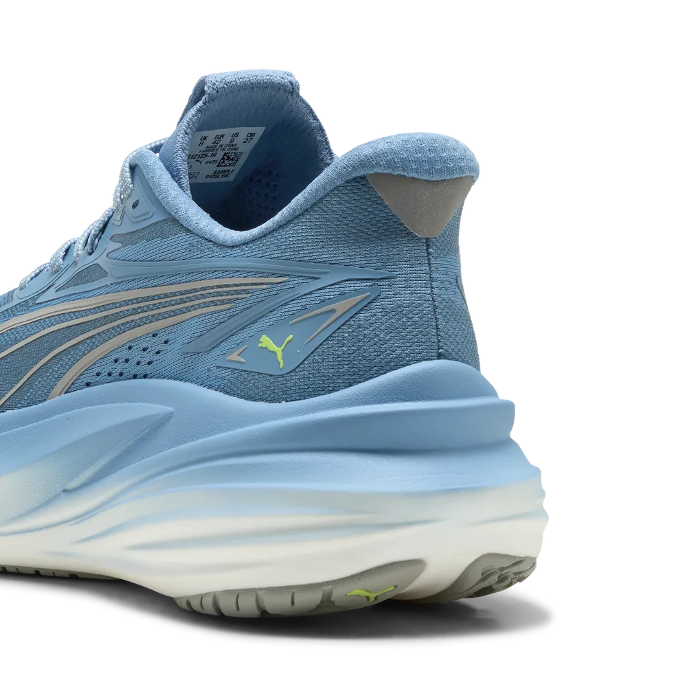 Detailansicht Fersenbereich linker Schuh