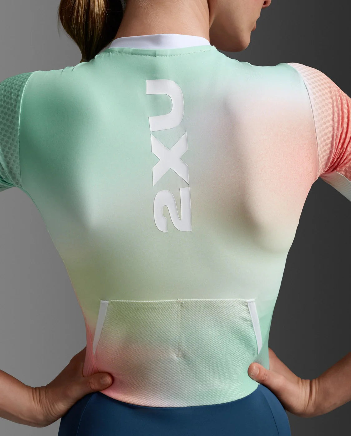 Tragebild Trisuit Ansicht von hinten oberer Bereich
